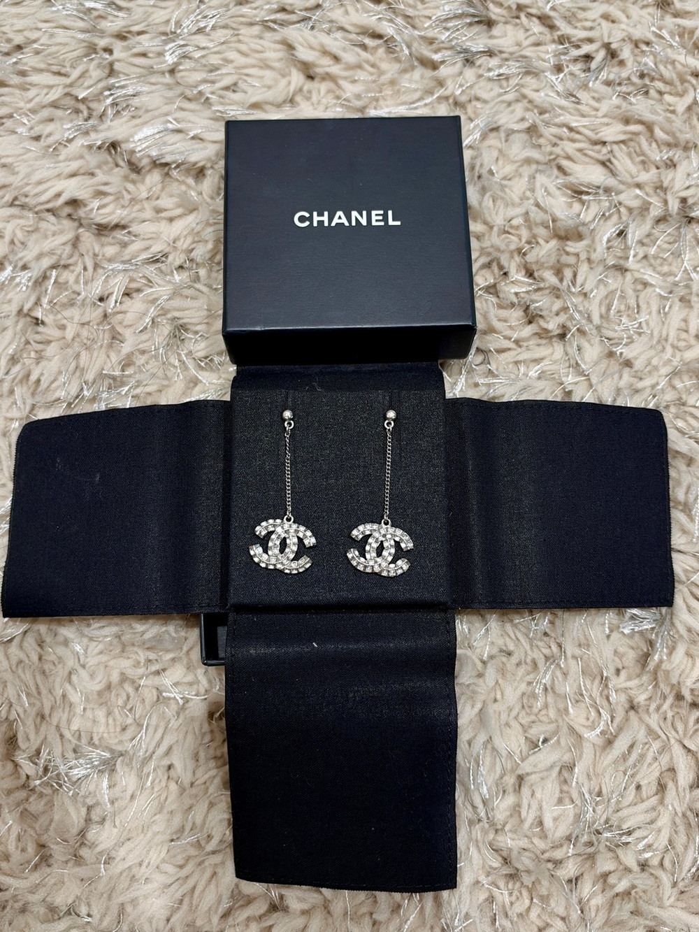 100% authentic CHANEL Silver Crystal CC Chain Drop Earrings